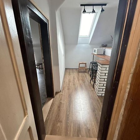 Private Apartament With Shared Bathroom Belgrado Esterno foto