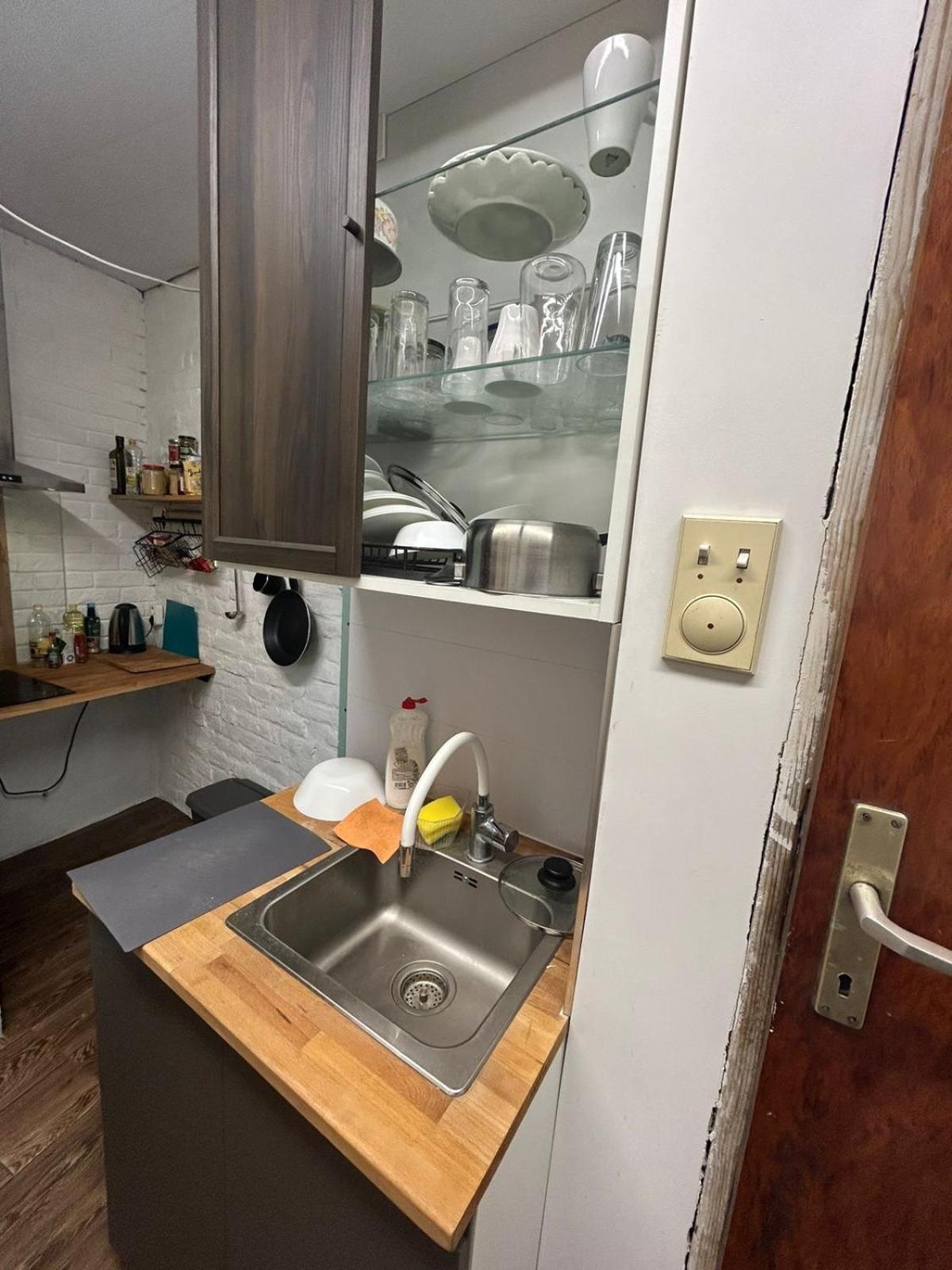 Private Apartament With Shared Bathroom Belgrado Esterno foto